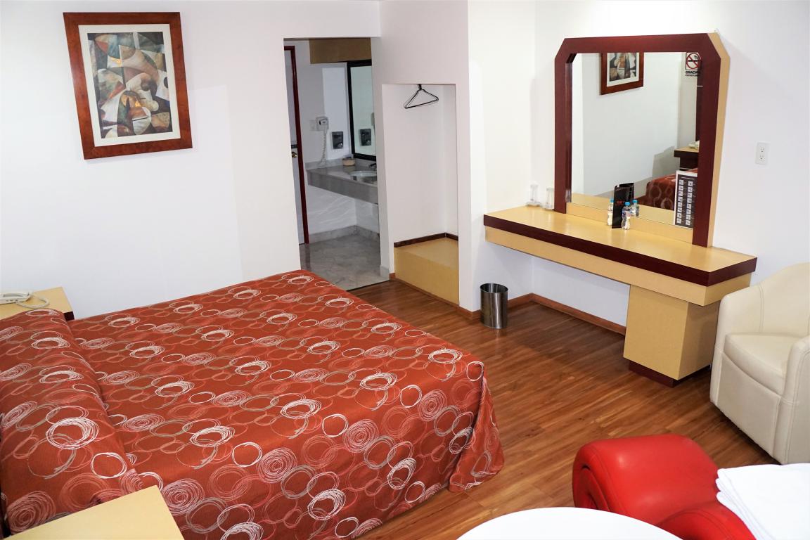 HOTEL REY